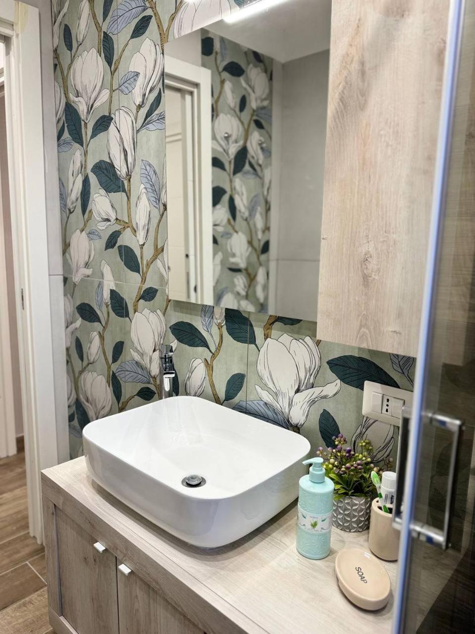 280 Mt Dalla Metro The Mox Luxury Apartament Apartment Napoli Ngoại thất bức ảnh